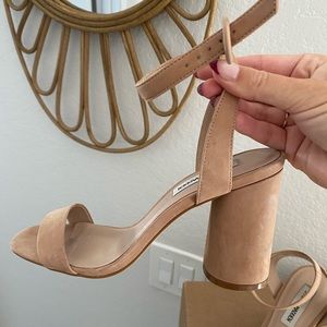 Steve Madden nude block heel Size 8.5
